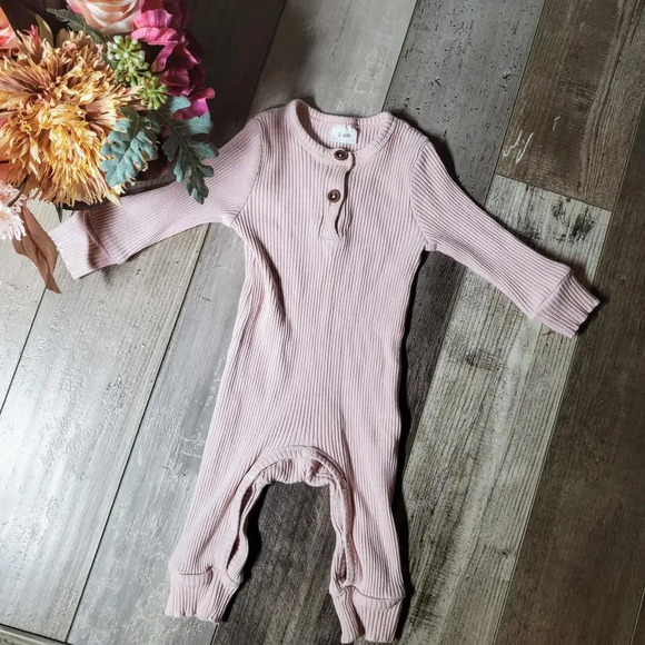 Mauve Baby Girl Ribbed Jumpsuit Romper Size 3-6 Months GUC - Picture 5 of 8